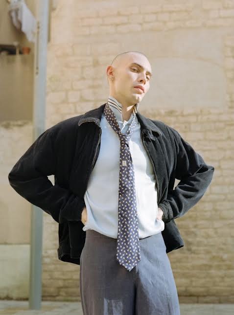 Chanel tie