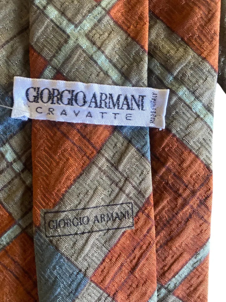 Vintage tie Giorgio Armani.