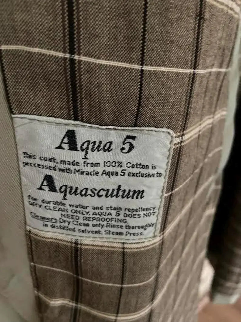 Vintage Aquascutum Beige Trench Coat | Classic British Trench | Timeless Coat Size M