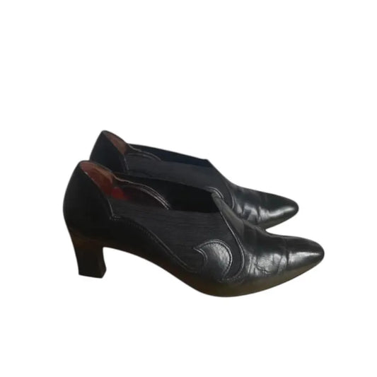 Vintage Balenciaga Leather Heels 80s Spain, Black Leather Pumps Size 38, Geometric Pattern Minimalist Shoes, Classic Spanish Leather Heels
