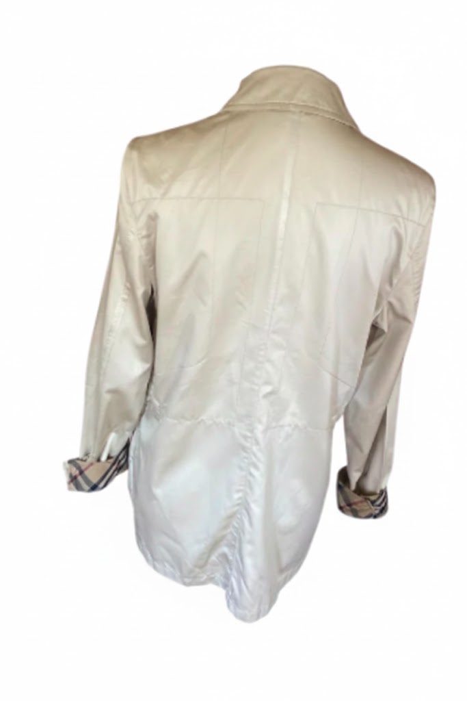 Vintage Burberry jacket — timeless British elegance