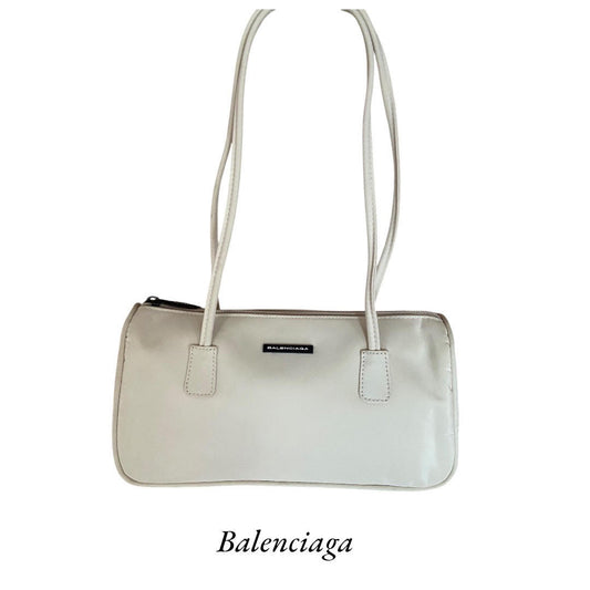Short Handle Balenciaga Bag – Minimalist & Elegant Design
