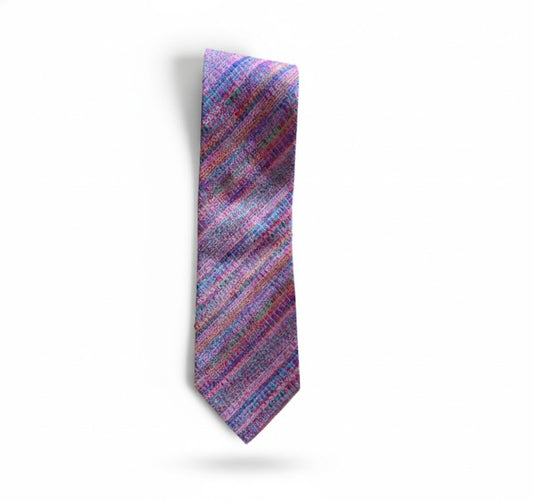 Original vintage tie from Italian brand Missoni, made in the 1990s.